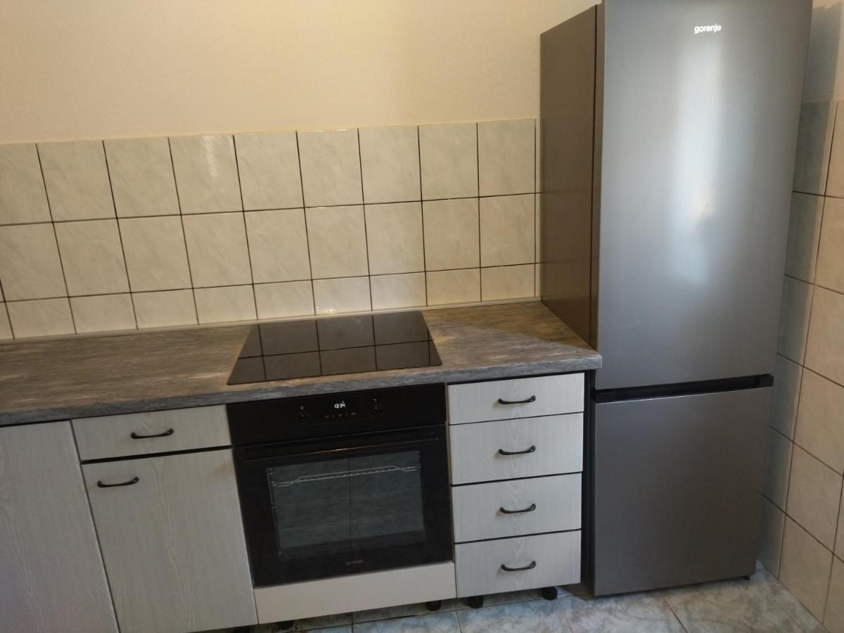 Apartments Veni Up Starigrad Paklenica Bagian luar foto