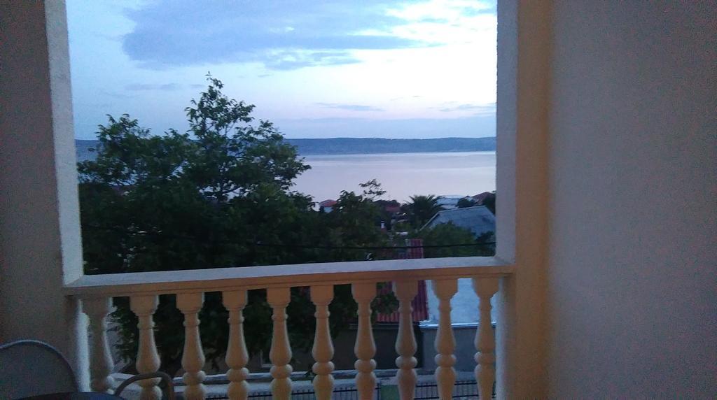 Apartments Veni Up Starigrad Paklenica Ruang foto