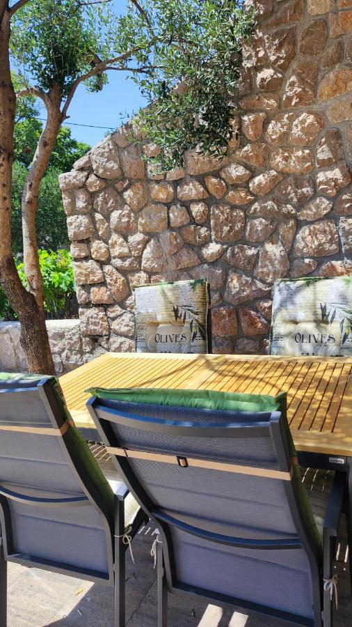 Apartments Veni Up Starigrad Paklenica Bagian luar foto