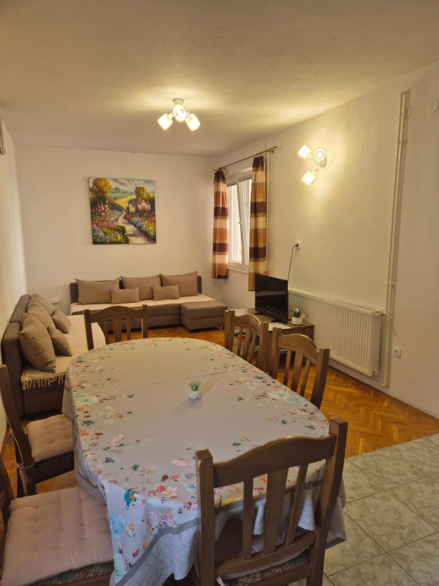 Apartments Veni Up Starigrad Paklenica Bagian luar foto