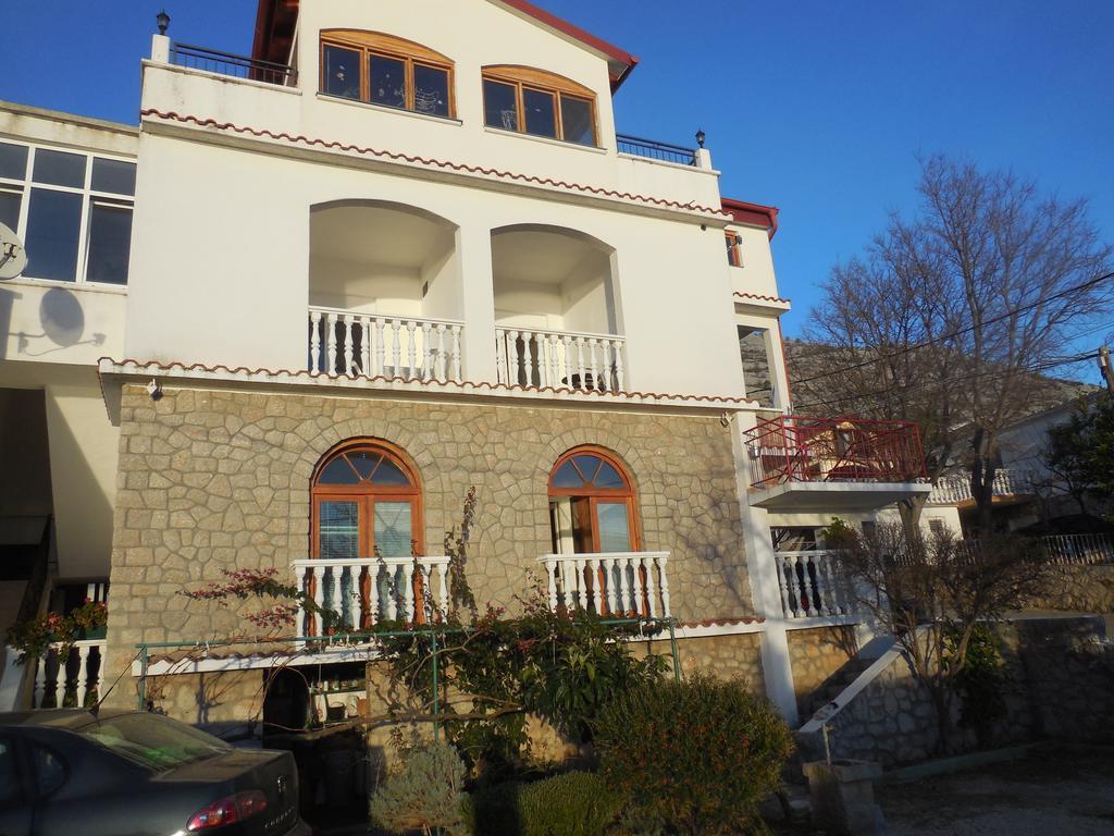 Apartments Veni Up Starigrad Paklenica Bagian luar foto