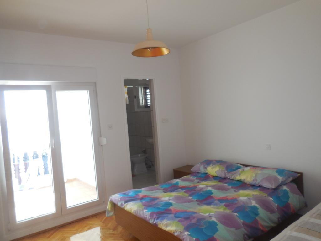 Apartments Veni Up Starigrad Paklenica Bagian luar foto