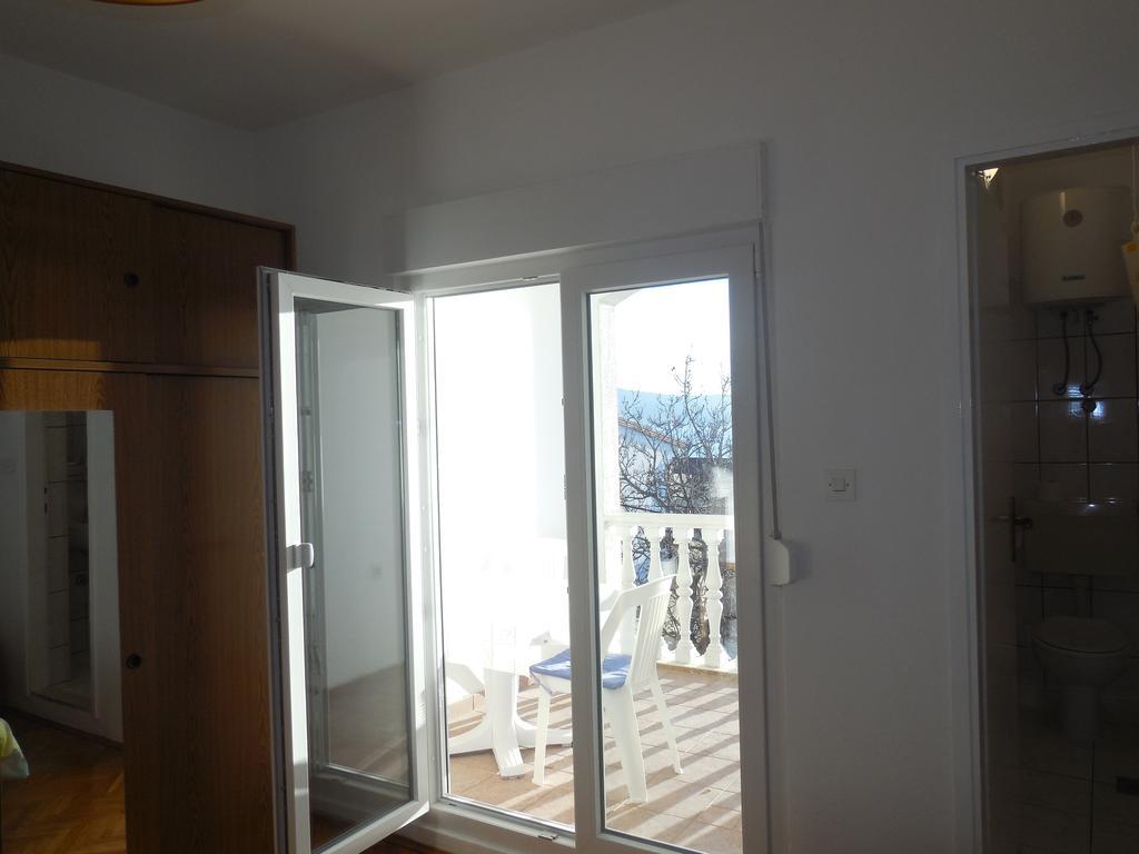 Apartments Veni Up Starigrad Paklenica Bagian luar foto